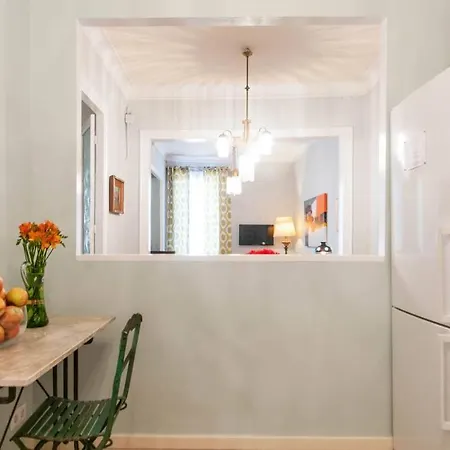 Explore Center From An Elegant Urban Retreat *